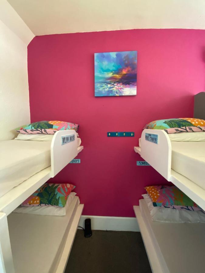 Fort William Backpackers Bagian luar foto