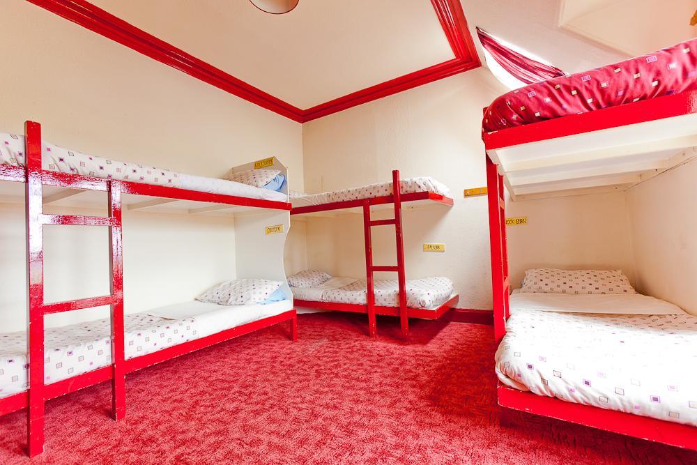 Fort William Backpackers Bagian luar foto